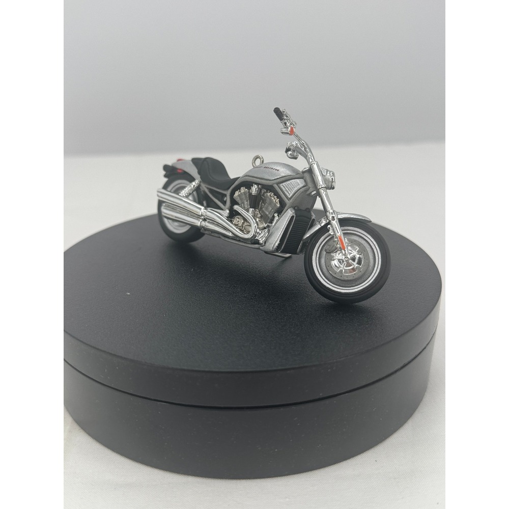 Hallmark Keepsake 2004 Harley-Davidson 2002 VRSCA V-Rod Ornament Silver Die-Cast - Picture 6 of 16